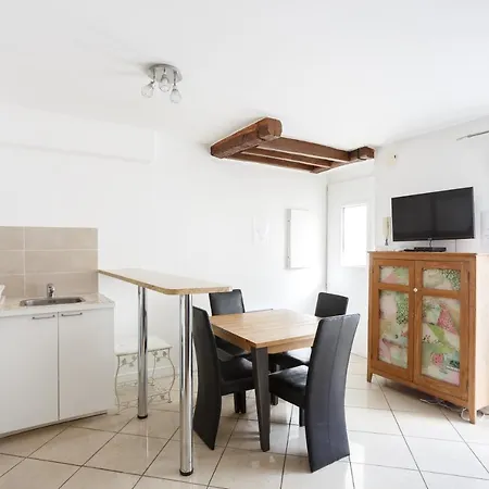 Top House Av Ternes Appartement *
